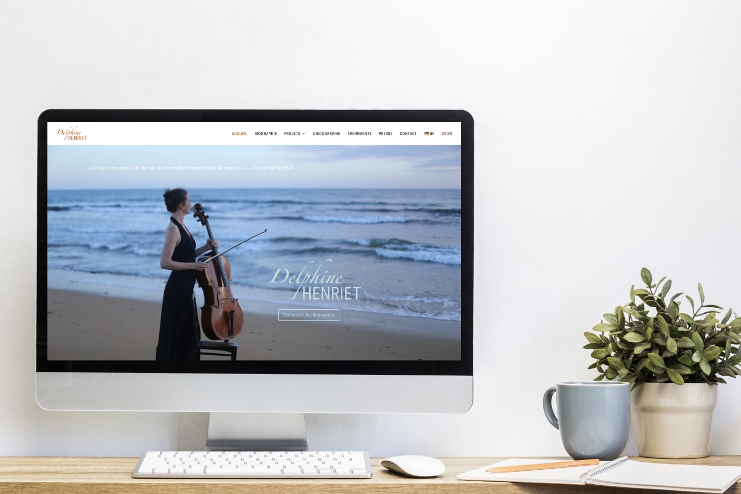 site-internet-Delphine-Henriet-artiste-portfolio-glaz-studio Isabelle Le Gorju logo GLAZ Studio